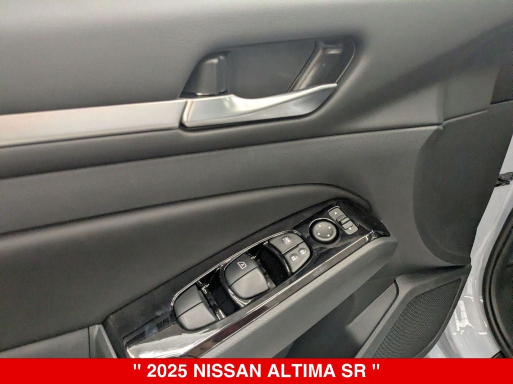 2025 Nissan Altima SR