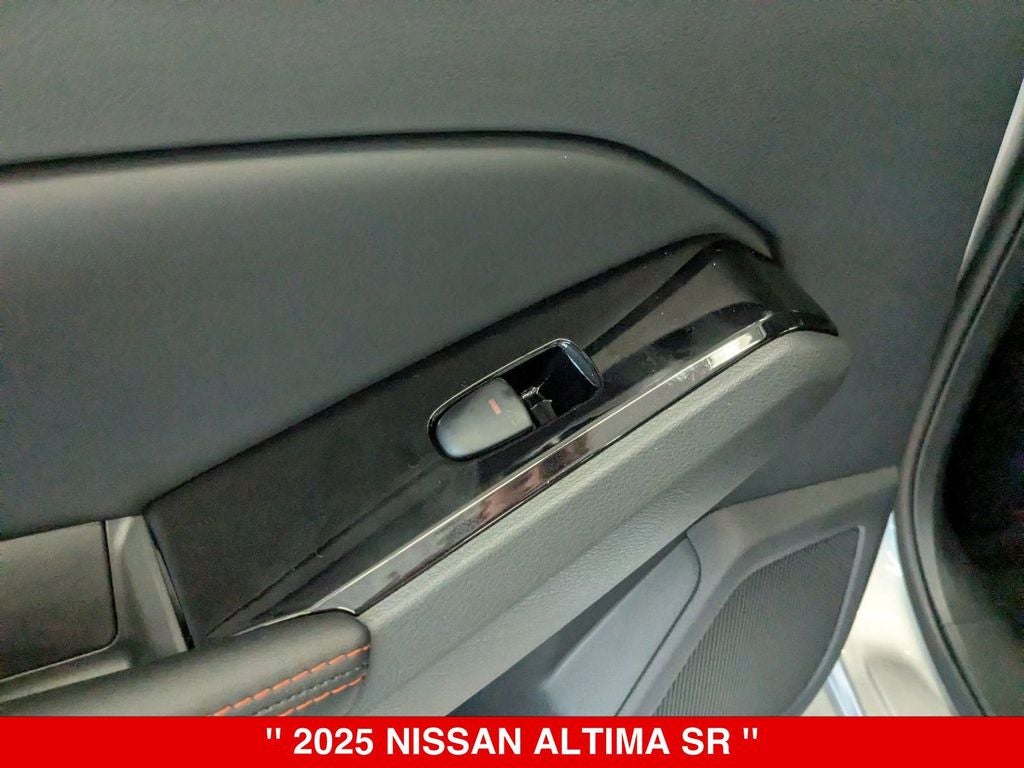 2025 Nissan Altima SR