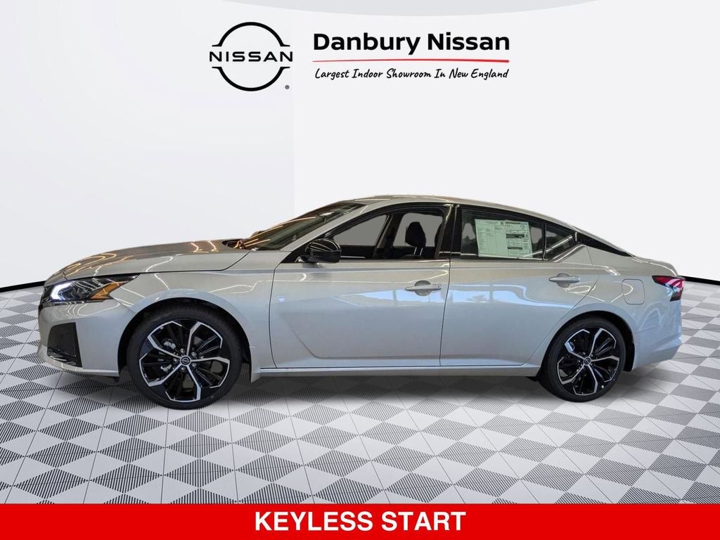 2025 Nissan Altima SR