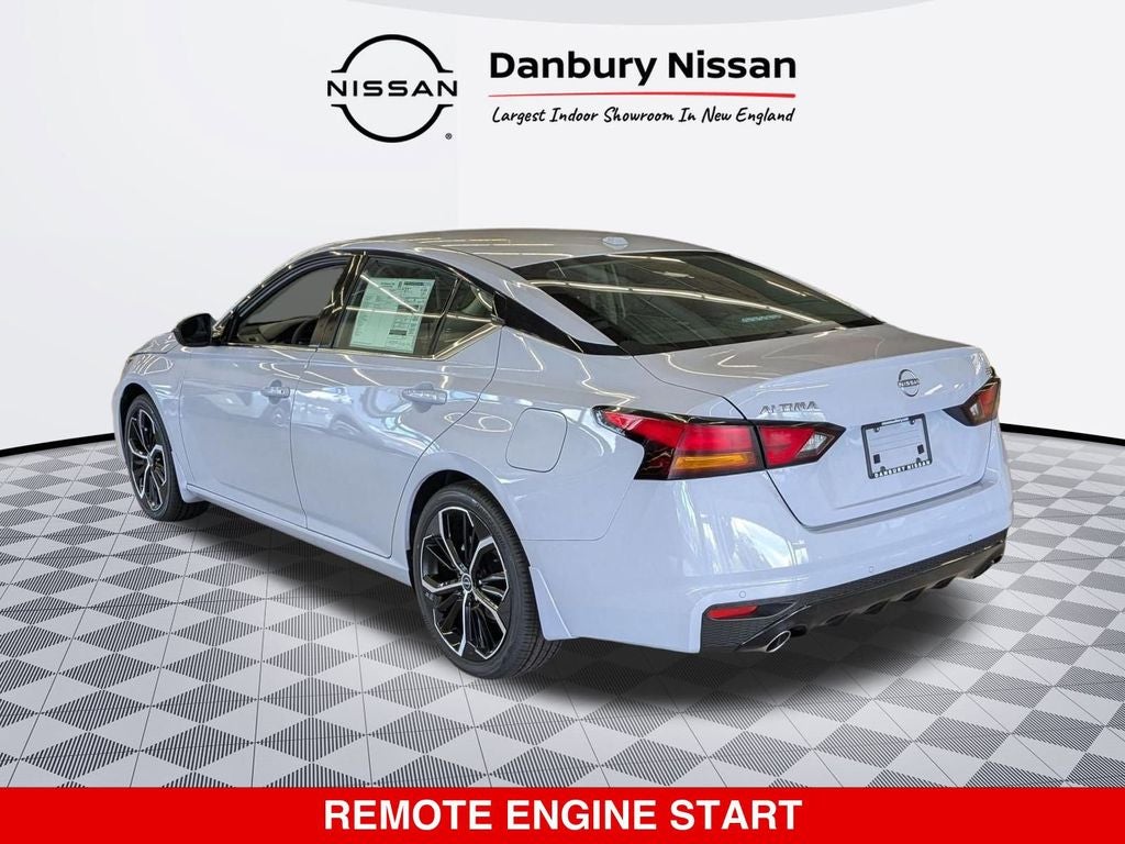 2025 Nissan Altima SR
