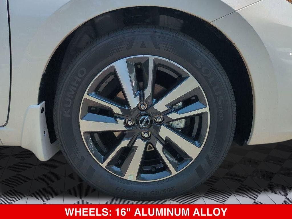 2025 Nissan Versa SV