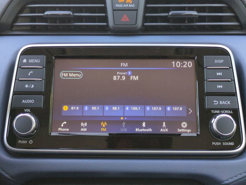 2025 Nissan Versa 1.6 SV