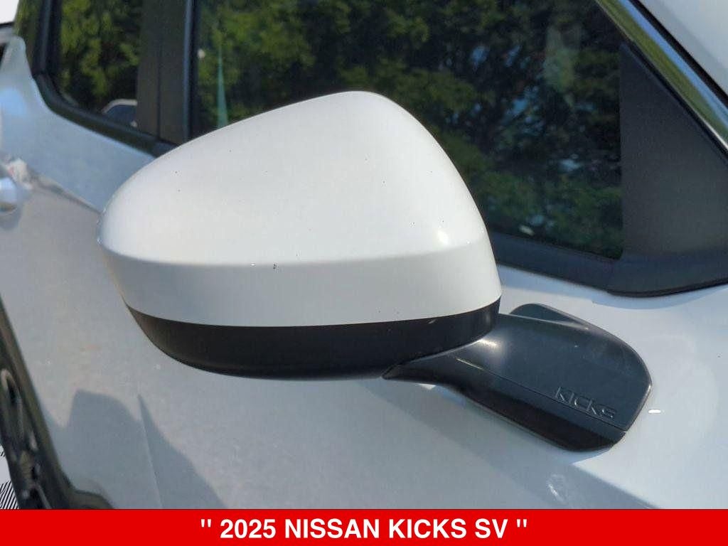 2025 Nissan Kicks SV