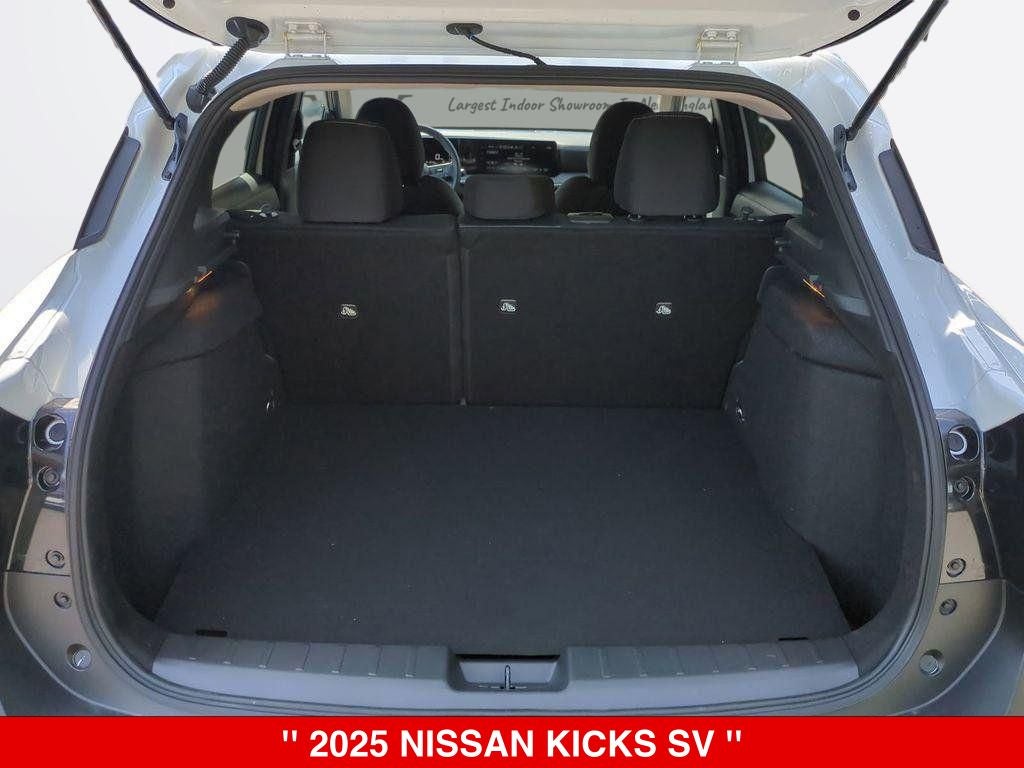 2025 Nissan Kicks SV