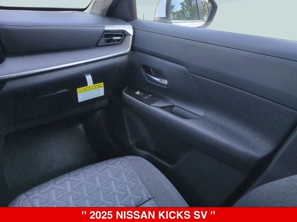 2025 Nissan Kicks SV