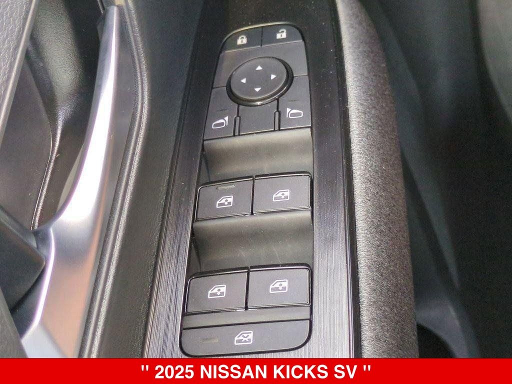 2025 Nissan Kicks SV