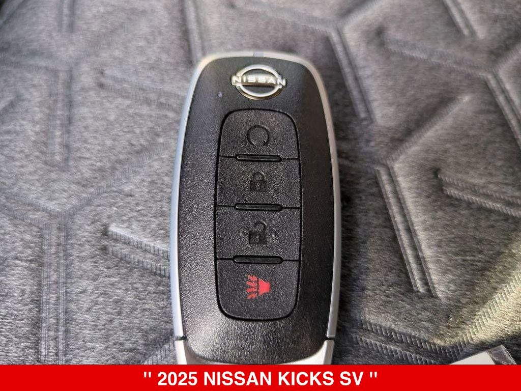 2025 Nissan Kicks SV