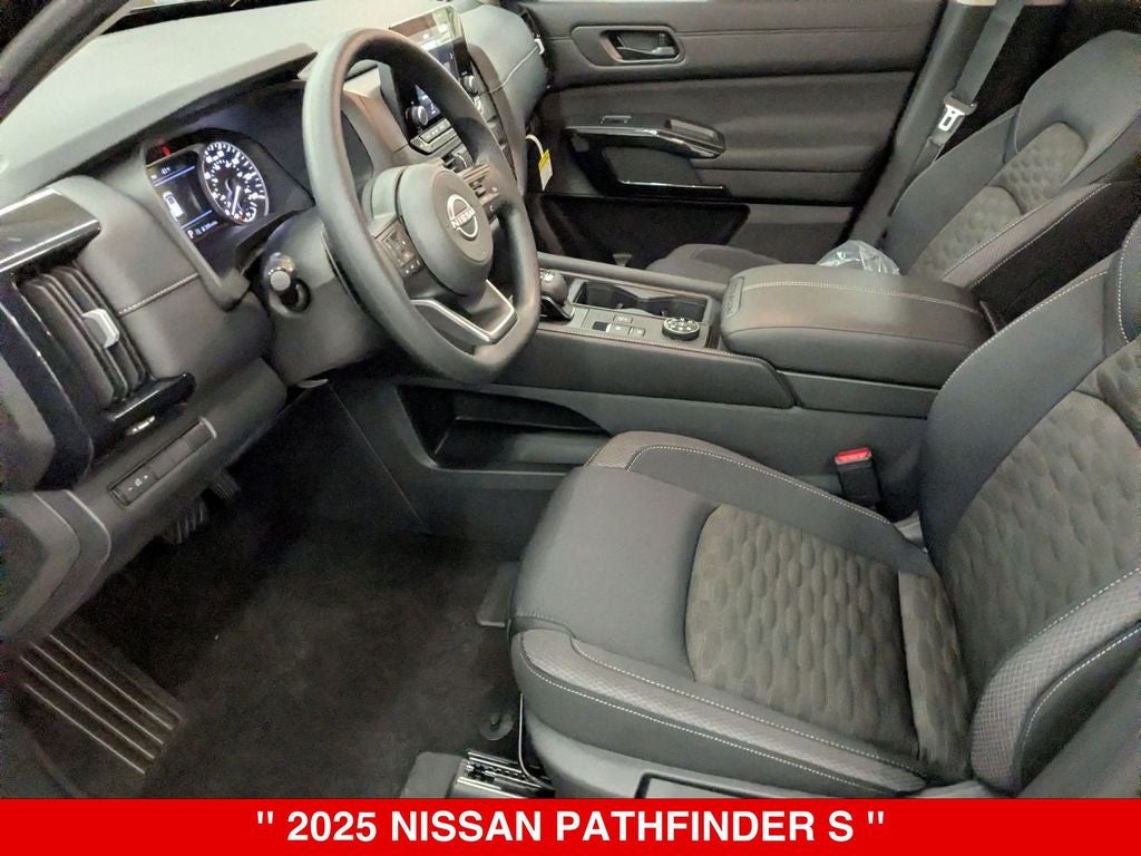 2025 Nissan Pathfinder S