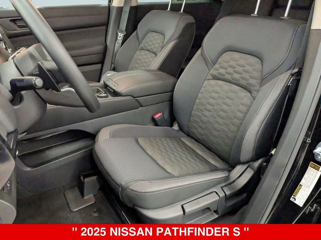 2025 Nissan Pathfinder S