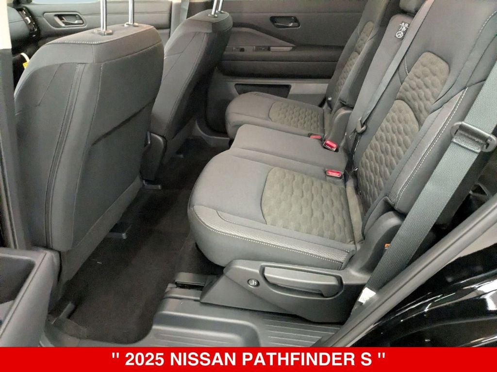 2025 Nissan Pathfinder S