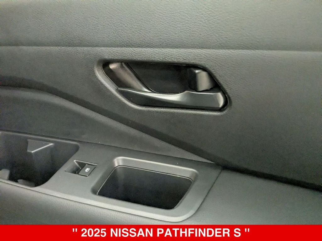 2025 Nissan Pathfinder S