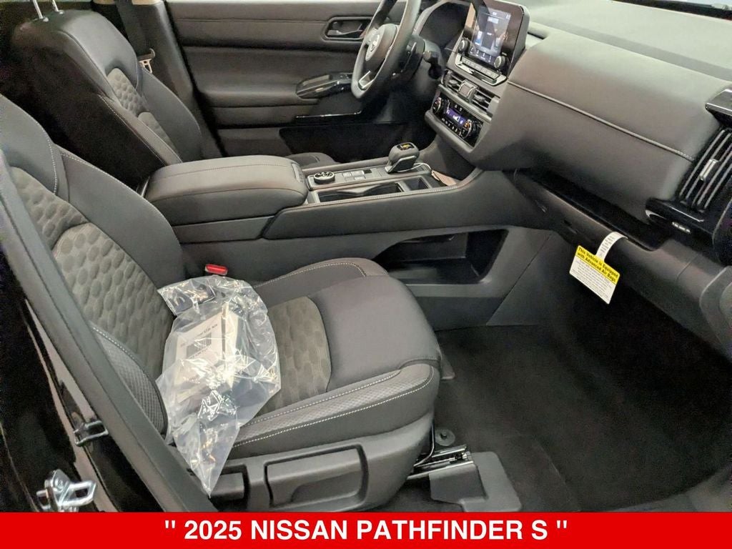 2025 Nissan Pathfinder S