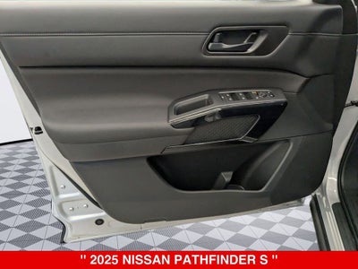 2025 Nissan Pathfinder S