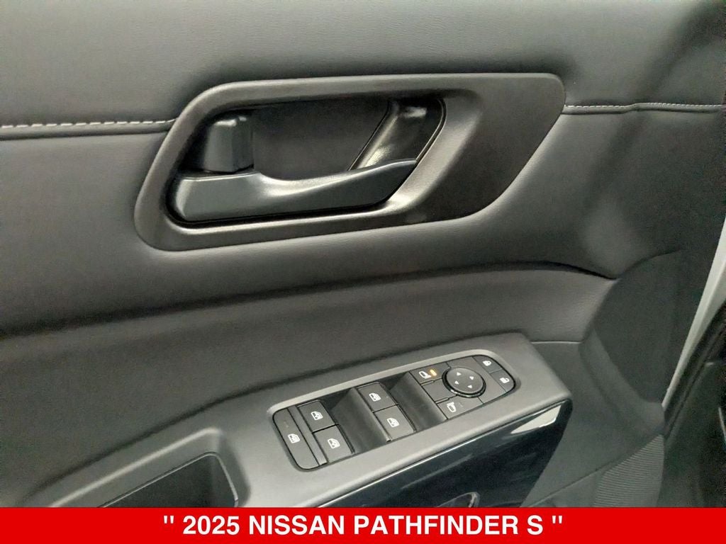 2025 Nissan Pathfinder S