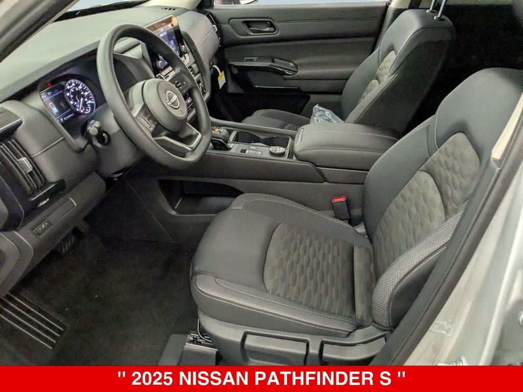 2025 Nissan Pathfinder S