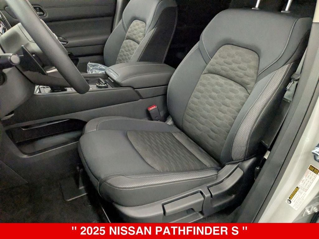 2025 Nissan Pathfinder S