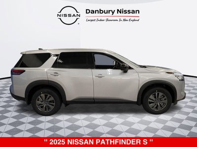2025 Nissan Pathfinder S
