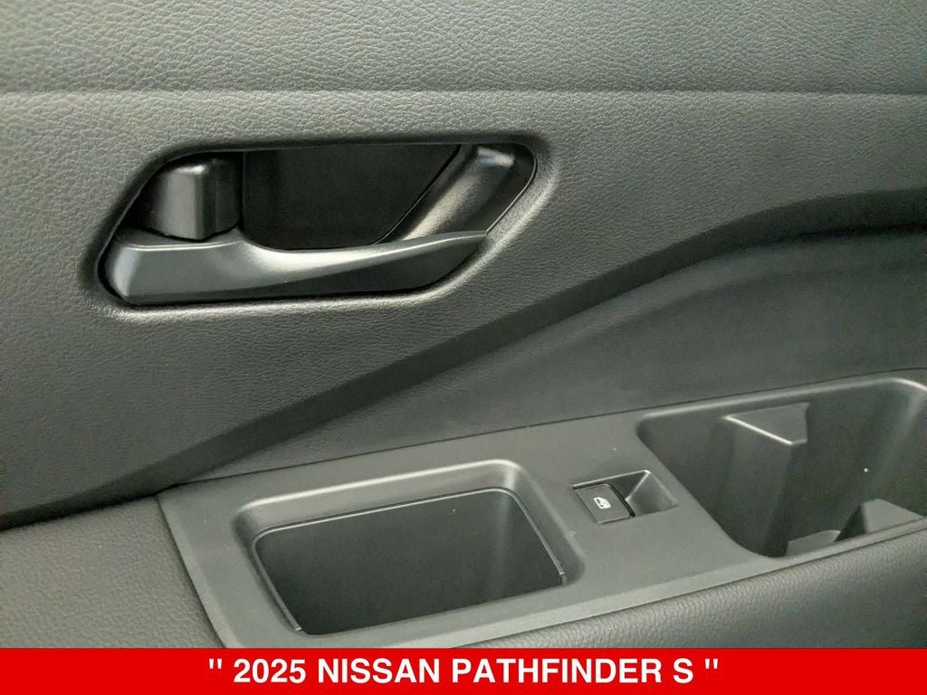 2025 Nissan Pathfinder S