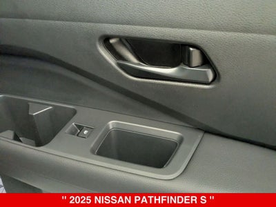 2025 Nissan Pathfinder S