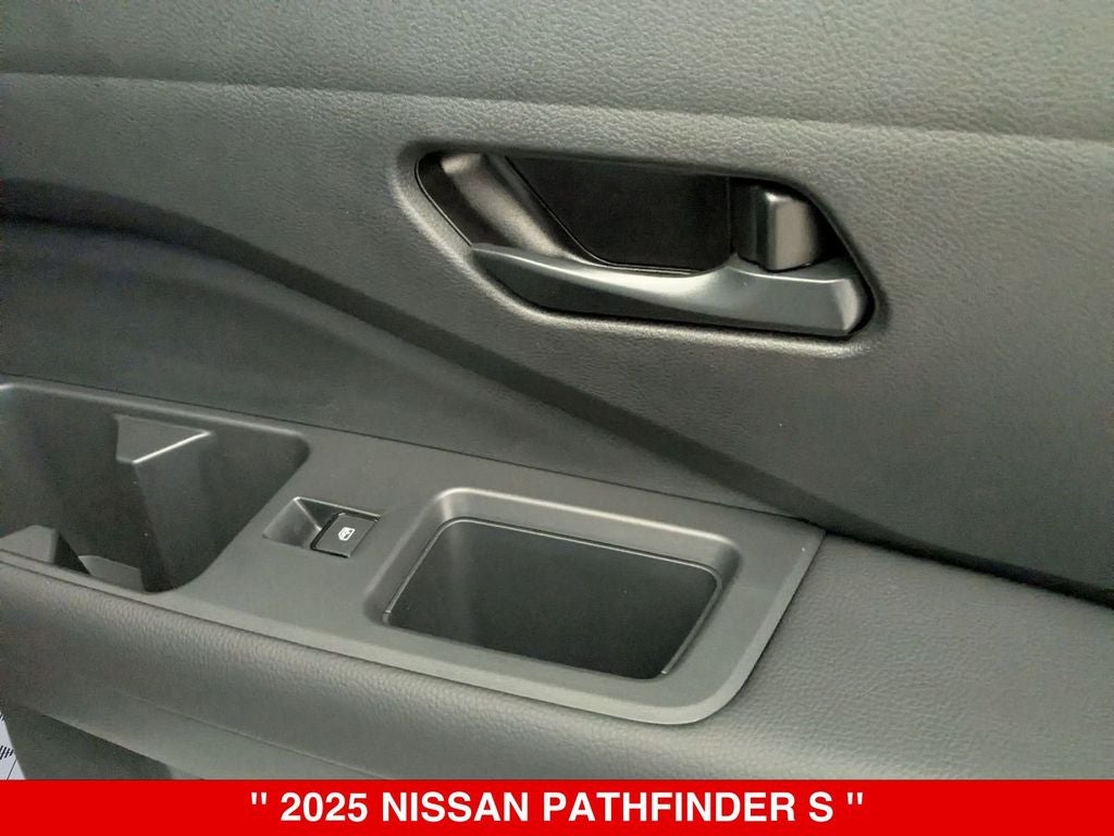 2025 Nissan Pathfinder S