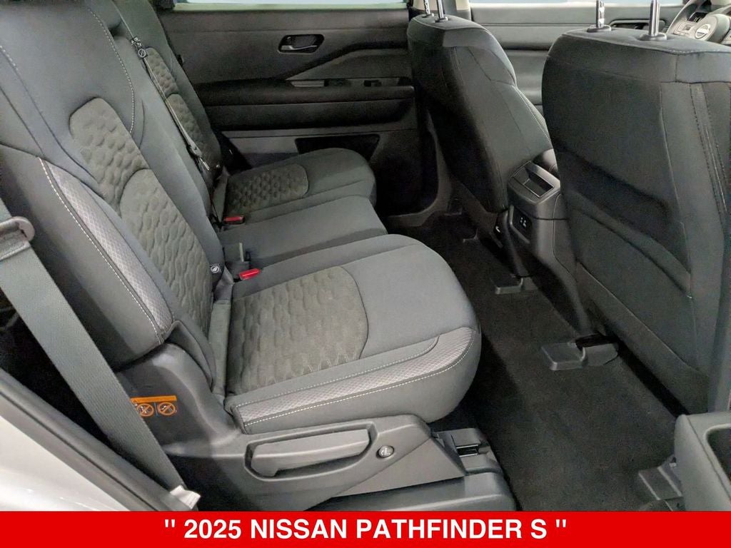 2025 Nissan Pathfinder S