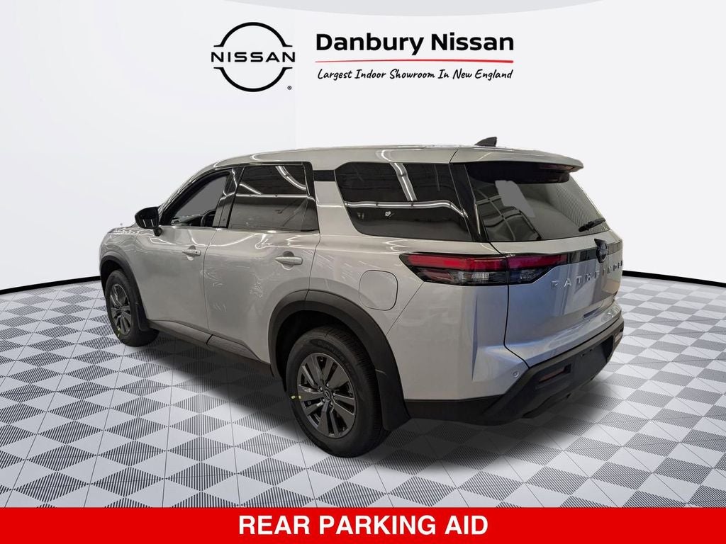2025 Nissan Pathfinder S