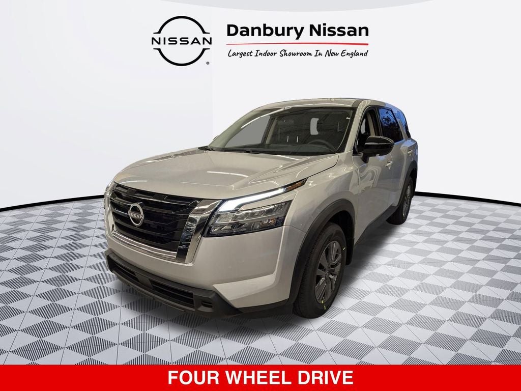 2025 Nissan Pathfinder S