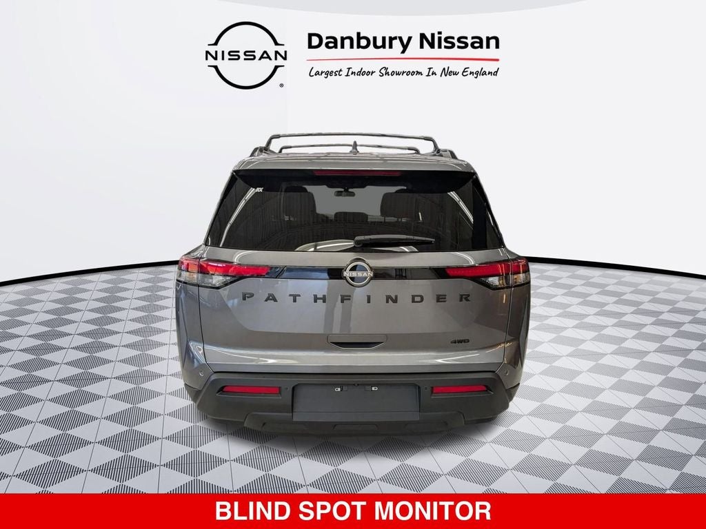 2025 Nissan Pathfinder SV