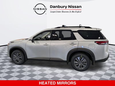 2025 Nissan Pathfinder SV