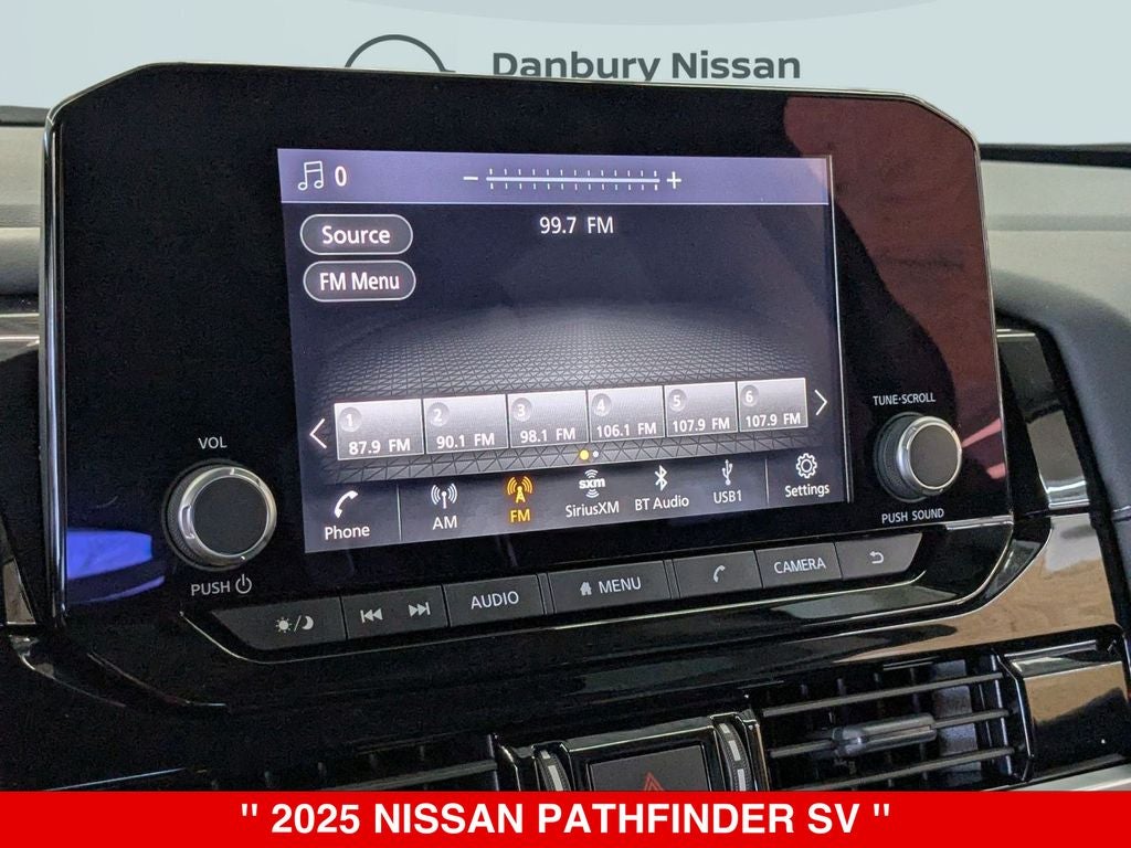 2025 Nissan Pathfinder SV