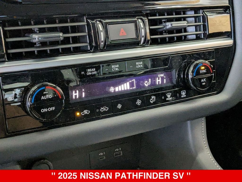 2025 Nissan Pathfinder SV