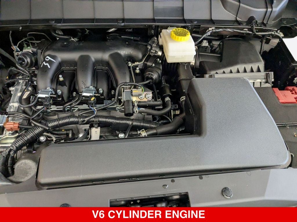 2025 Nissan Pathfinder SV