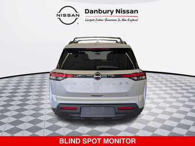2025 Nissan Pathfinder SV