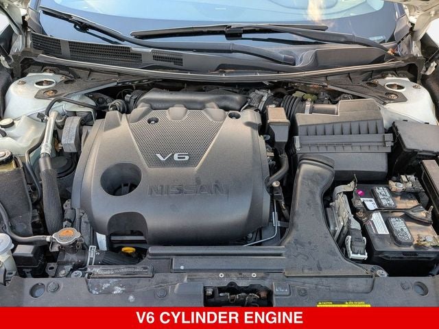 2017 Nissan Maxima SR