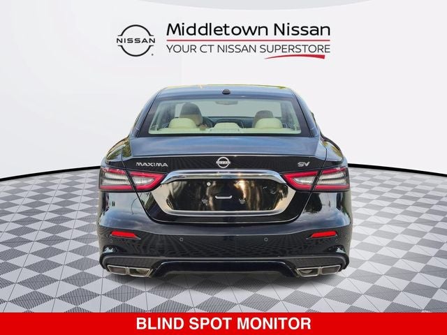 2023 Nissan Maxima SV