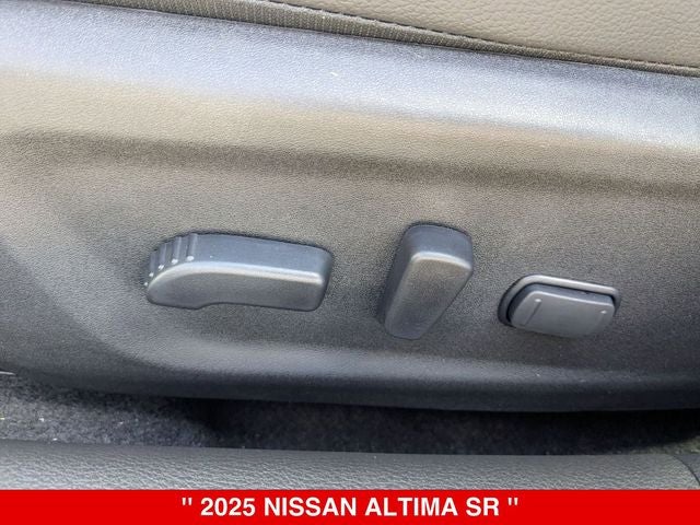 2025 Nissan Altima SR