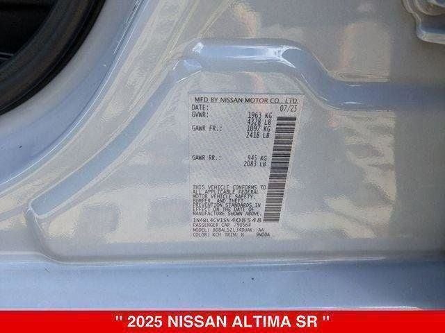 2025 Nissan Altima SR