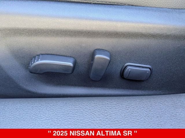 2025 Nissan Altima SR