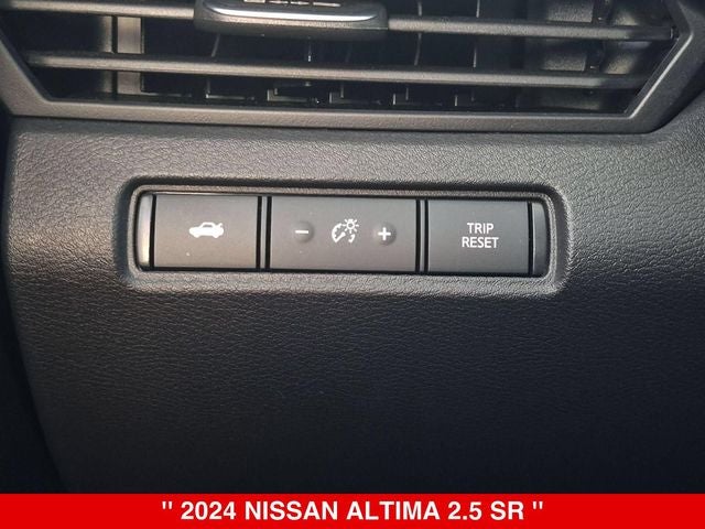 2024 Nissan Altima SR