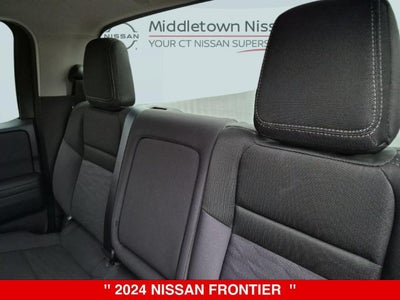 2024 Nissan Frontier SV