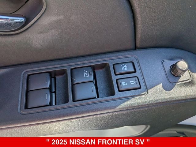 2025 Nissan Frontier Crew Cab SV