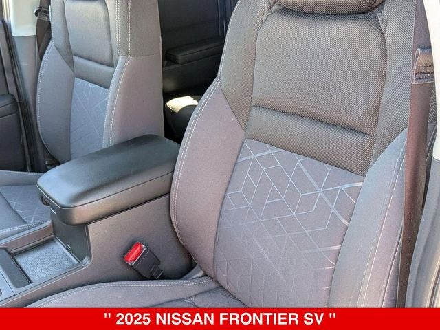 2025 Nissan Frontier Crew Cab SV