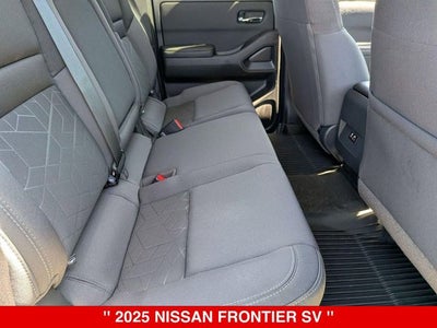 2025 Nissan Frontier Crew Cab SV
