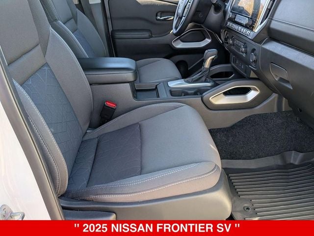 2025 Nissan Frontier Crew Cab SV