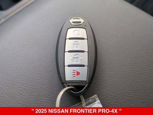 2025 Nissan Frontier Crew Cab PRO-4X®