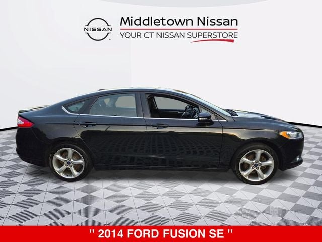 Used 2014 Ford Fusion SE with VIN 3FA6P0HR7ER238062 for sale in Middletown, CT