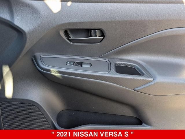 2021 Nissan Versa 1.6 S