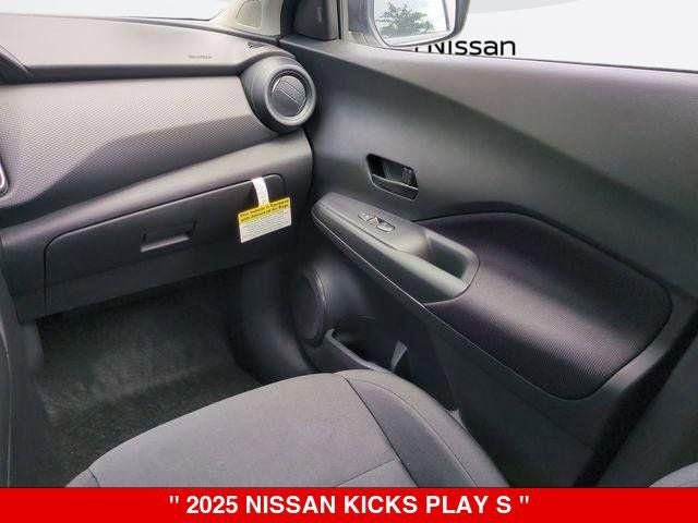 2025 Nissan Kicks Play S