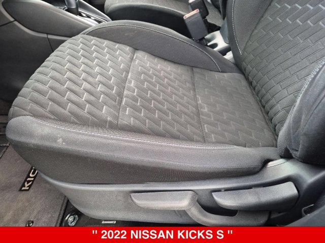 2022 Nissan Kicks S