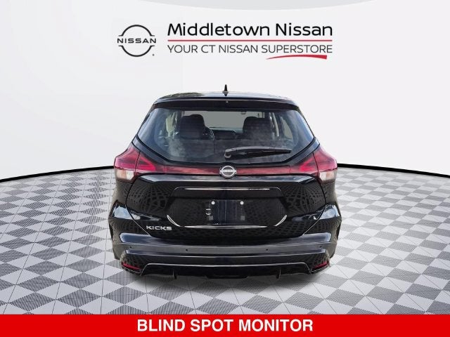 2022 Nissan Kicks S